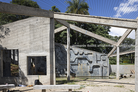 praça dalva simão burle marx