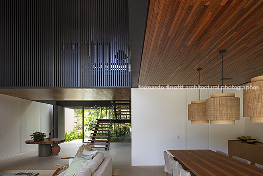 casa pmg bernardes arquitetura