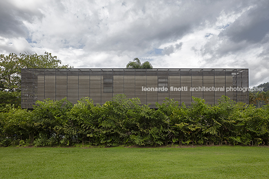 casa pmg bernardes arquitetura
