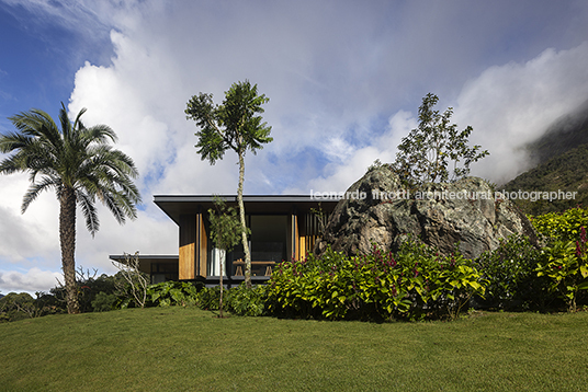 casa rbr bernardes arquitetura