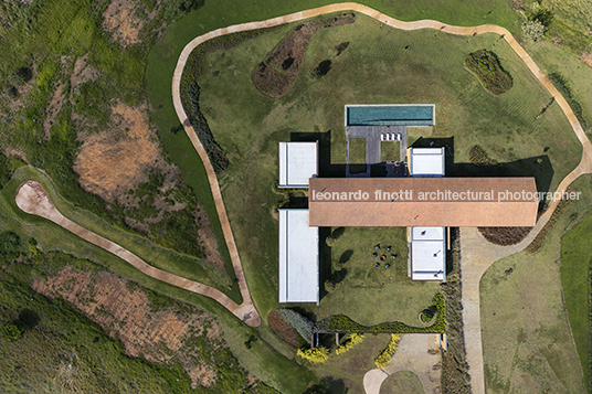 casa membeca lagos bernardes arquitetura