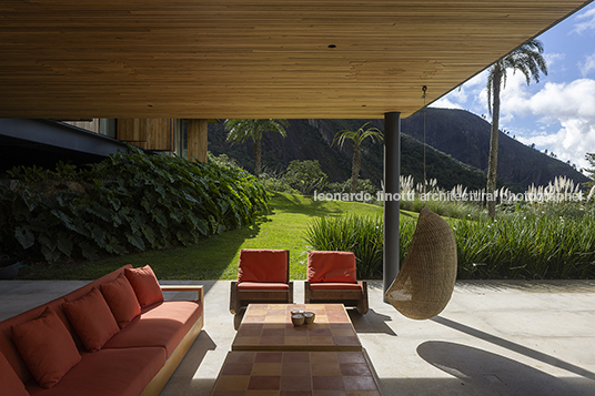 casa rbr bernardes arquitetura