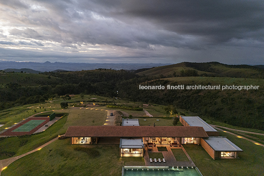 casa membeca lagos bernardes arquitetura