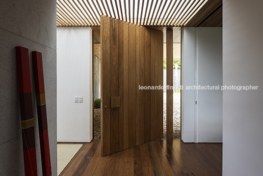 casa rbr bernardes arquitetura