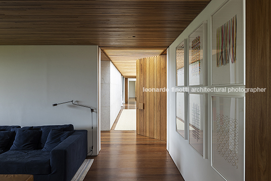 casa rbr bernardes arquitetura