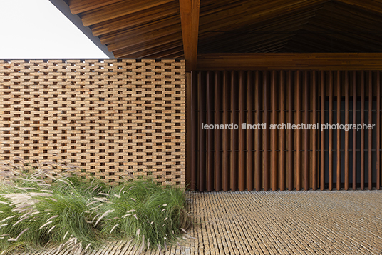 casa membeca lagos bernardes arquitetura
