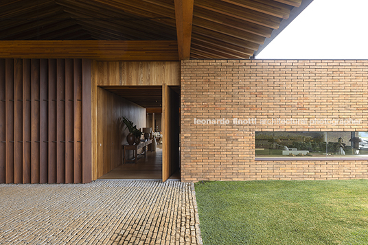 casa membeca lagos bernardes arquitetura