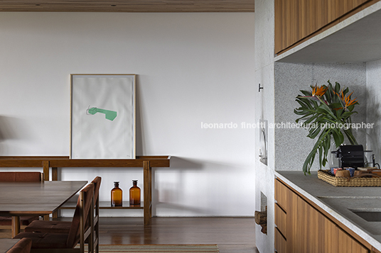 casa rbr bernardes arquitetura