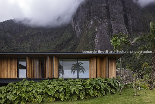 casa rbr bernardes arquitetura
