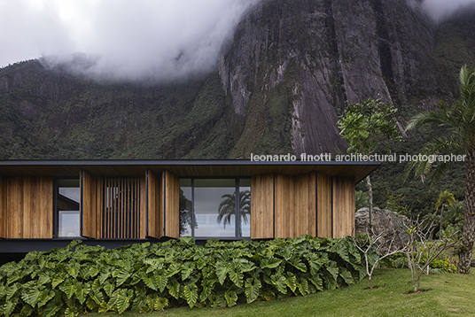 casa rbr bernardes arquitetura