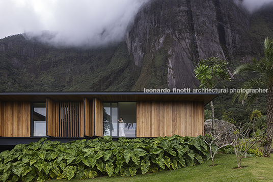 casa rbr bernardes arquitetura