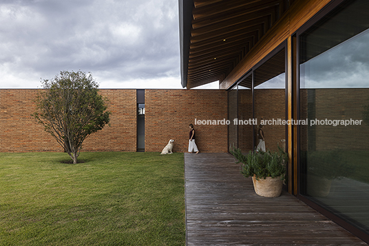 casa membeca lagos bernardes arquitetura