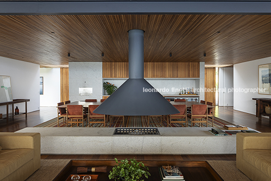 casa rbr bernardes arquitetura