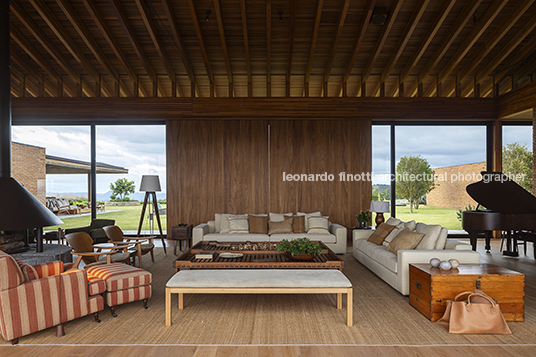 casa membeca lagos bernardes arquitetura
