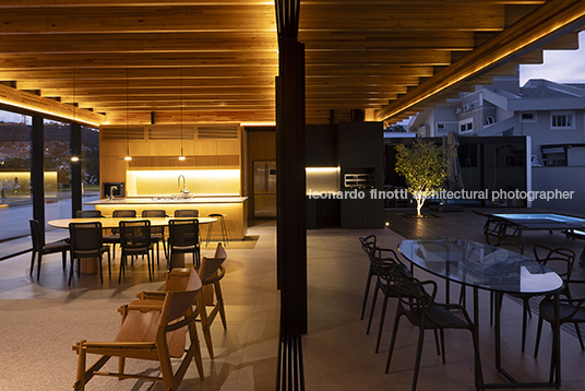 casa mlc jobim carlevaro arquitetos