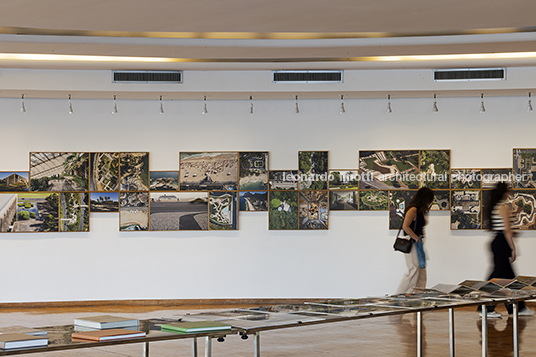 leonardo finotti trans:paisagem - casa do baile eder ribeiro