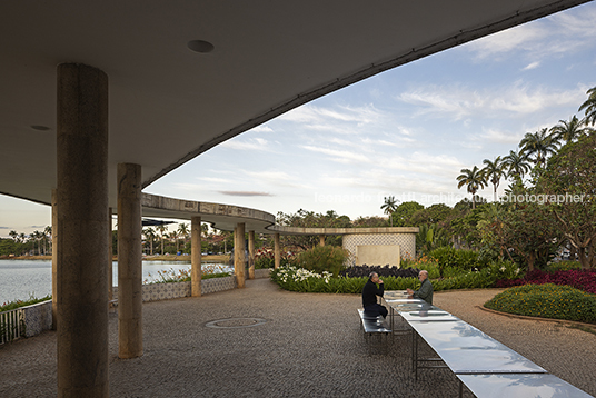 leonardo finotti trans:paisagem - casa do baile eder ribeiro