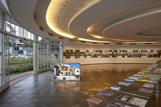 leonardo finotti trans:paisagem - casa do baile eder ribeiro