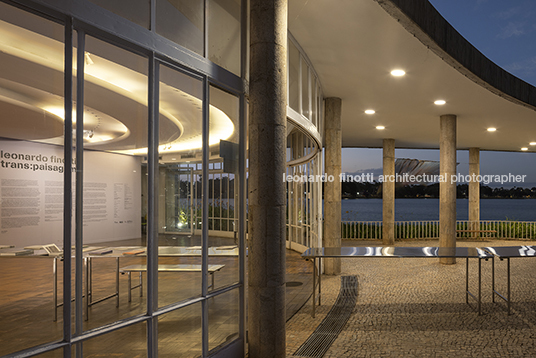 leonardo finotti trans:paisagem - casa do baile eder ribeiro