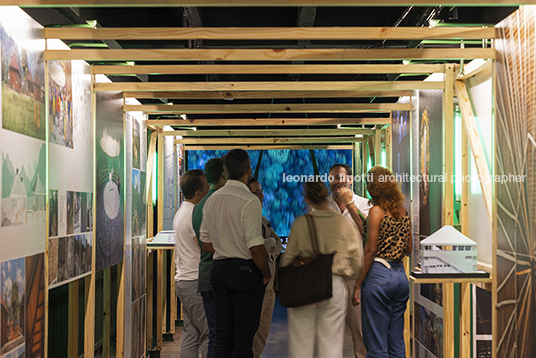 habitar a floresta - centro cultural banco da amazônia fernando serapião