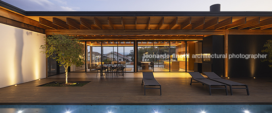 casa mlc jobim carlevaro arquitetos