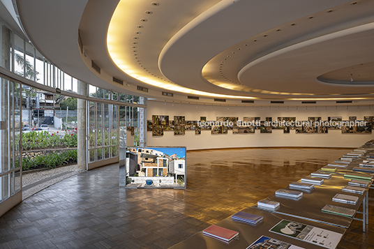 leonardo finotti trans:paisagem - casa do baile eder ribeiro