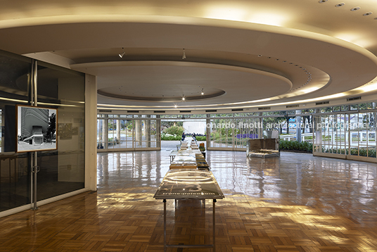 leonardo finotti trans:paisagem - casa do baile eder ribeiro