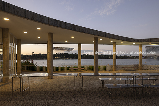 leonardo finotti trans:paisagem - casa do baile eder ribeiro