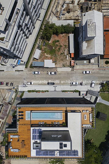 edifício pátio jurerê ark7 arquitetos