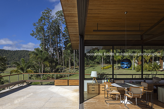 residência mondesir tiago freire