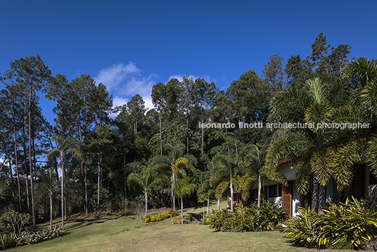 residência mondesir tiago freire