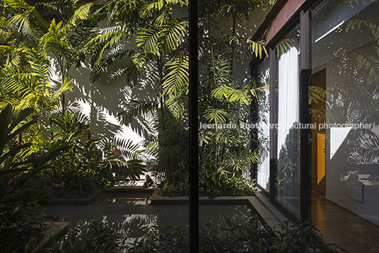 residência mondesir tiago freire