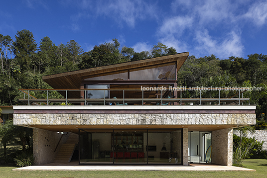 residência mondesir tiago freire