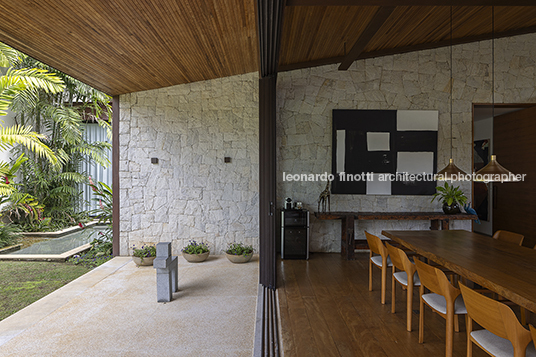 residência mondesir tiago freire