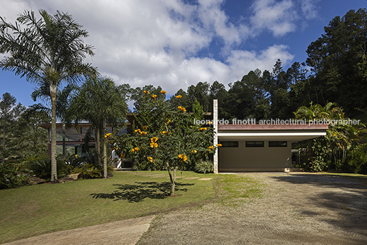 residência mondesir tiago freire