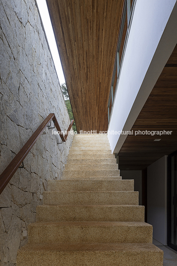 residência mondesir tiago freire