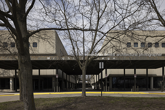 wilbur wright college bertrand goldberg associates