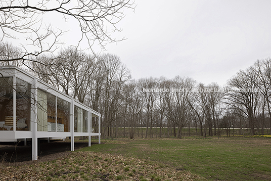 edith farnsworth house mies van der rohe