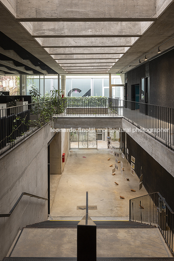 lina por finotti - espacio de cultura 3 plazas del colegio de arquitectos anibal mangoni