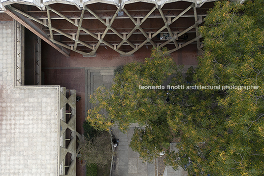 facultad de arquitectura de la um enrico tedeschi