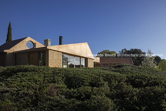 estancia catalunia bosshard vaquer architekten