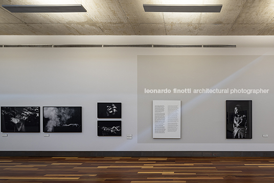 exposição maxita yano - galeria claudia andujar maxita yano