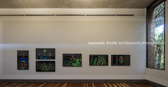 exposição maxita yano - galeria claudia andujar maxita yano