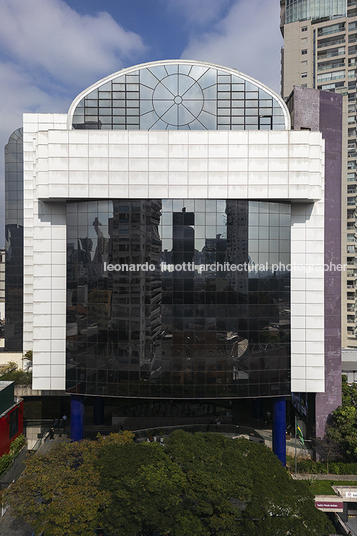 sesc pinheiros miguel juliano e silva