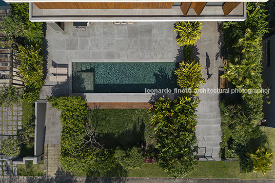 casa jf jobim carlevaro arquitetos