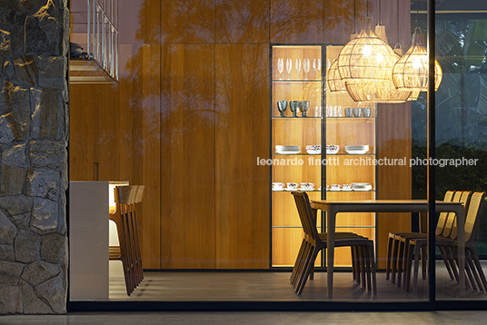 casa jf jobim carlevaro arquitetos