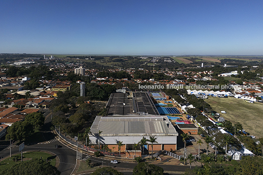 sesc araraquara abrahão sanovicz